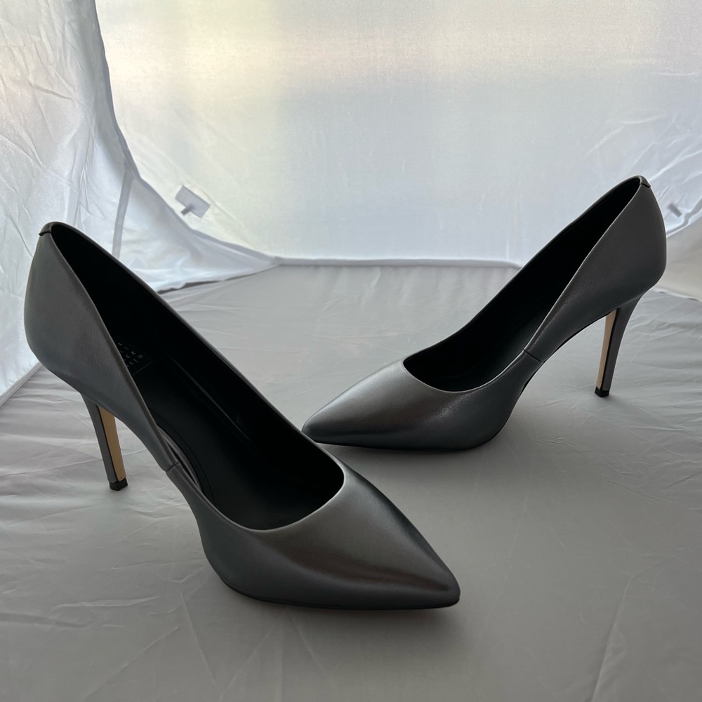 White House Black Market Metallic Slate Grey Pumps, Size 8